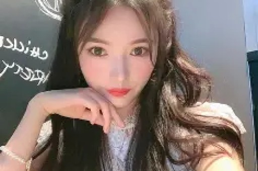 中年演员塌房天花板带亲闺女当出轨遮羞布