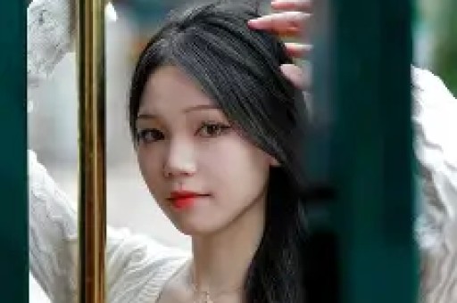 关晓彤被内涵潜规则：更可怕的是所有人都在等塌房