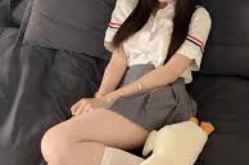 这个坚强面对绝症的少女形象不仅让